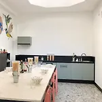 Yellowsquare Hostel