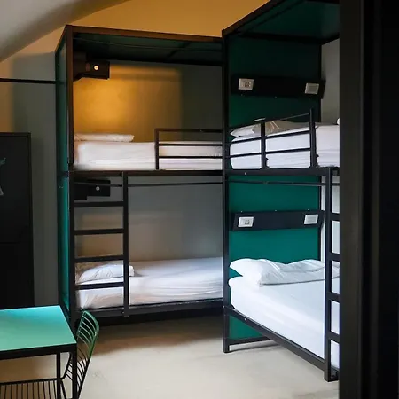 Yellowsquare Hostel Milan