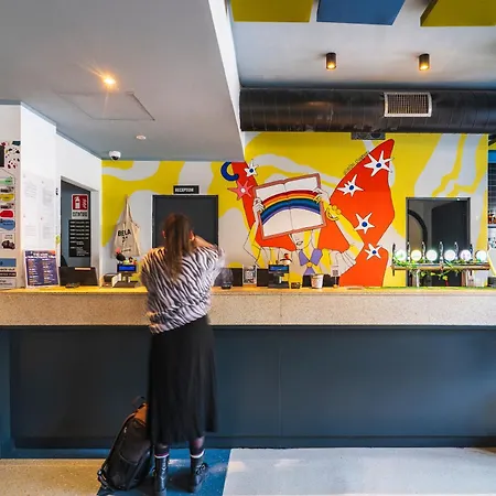 Hostel Yellowsquare