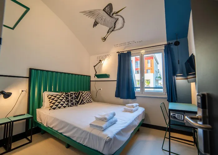 Hostal Yellowsquare *