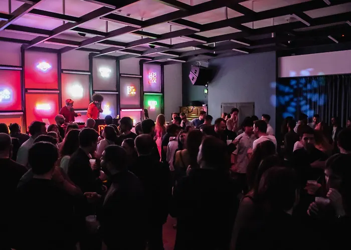 Hostal Yellowsquare *